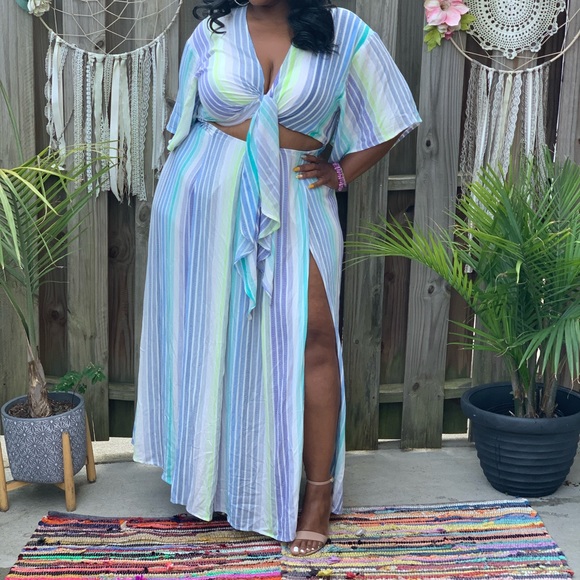 Plus Maxi Dress - Picture 1 of 4